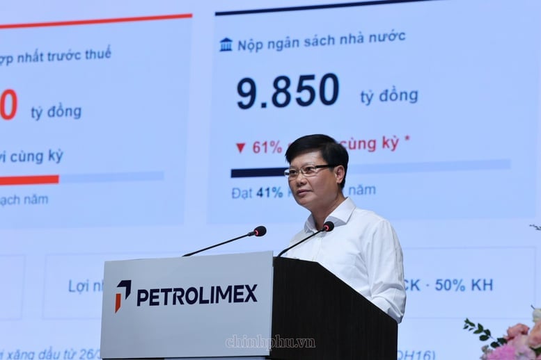 Tổng Giám đốc Petrolimex Lưu Văn Tuyển cho biết, Petrolimex đã chủ động mua bổ sung khoảng 340.000 m³ xăng dầu, nâng tổng lượng tạo nguồn trong tháng 3 lên 1,3 triệu m³, mức cao nhất trong lịch sử hoạt động của Tập đoàn. Ảnh: Phương Nguyên.