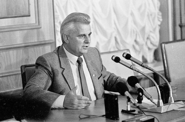Tổng thống đầu tiên của Ukraine, Leonid Kravchuk, đã qua đời ở tuổi 88 sau một thời gian dài bị bệnh.  (Nguồn: RT)