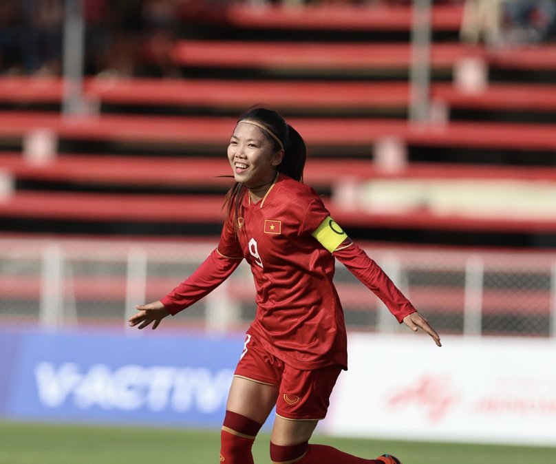 Theo HLV Mai Đức Chung, quyết tâm cùng sức chịu đựng nắng nóng tốt là chìa khoá giúp nữ Việt Nam thắng Myanmar 3-1 ở bảng A SEA Games 32.