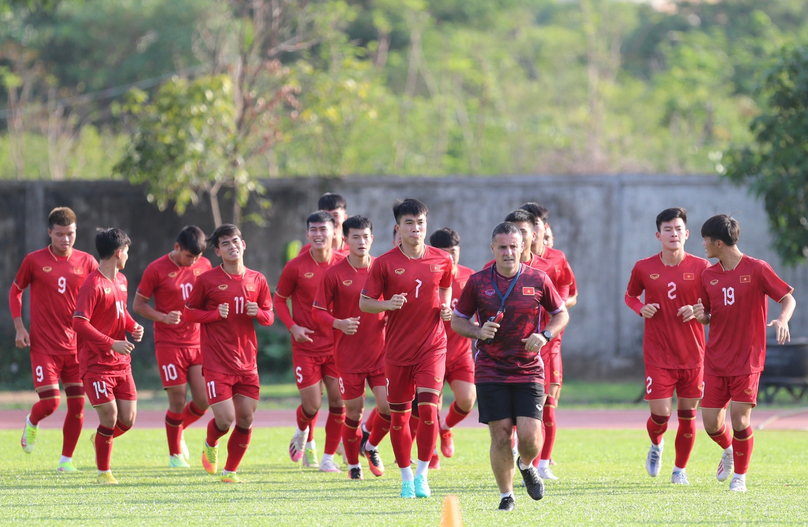 Do được nghỉ ở ngày thi đấu thứ ba tại bảng B nên U22 Việt Nam có thuận lợi về quỹ thời gian chuẩn bị cho trận kế tiếp. Chính vì vậy, HLV Philippe Troussier đã dành sự ưu tiên cho sự hồi phục của các học trò.