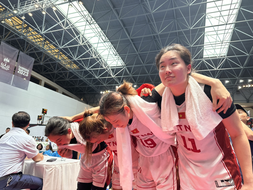 Ở thời điểm đang dẫn 16-15, tuyển Việt Nam được hưởng 2 cú ném phạt và Thảo Vy đã tận dụng thành công, gia tăng cách biệt cho đội nhà. Với tâm lý hưng phấn cùng lối chơi gắn kết, tuyển bóng rổ nữ Việt Nam đã giành chiến thắng chung cuộc 21-16, qua đó giành huy chương vàng.