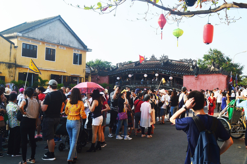 Hàng năm Hội An thất thu với số lượng lớn khách du lịch tham quan “chui”.