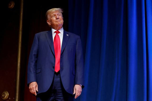 Cựu Tổng thống Hoa Kỳ, ứng cử viên của Đảng Cộng hòa Donald Trump tham dự đại hội Đảng Cộng hòa Bắc Carolina ở Greensboro, Bắc Carolina. (Ảnh: REUTERS/Jonathan Drake)