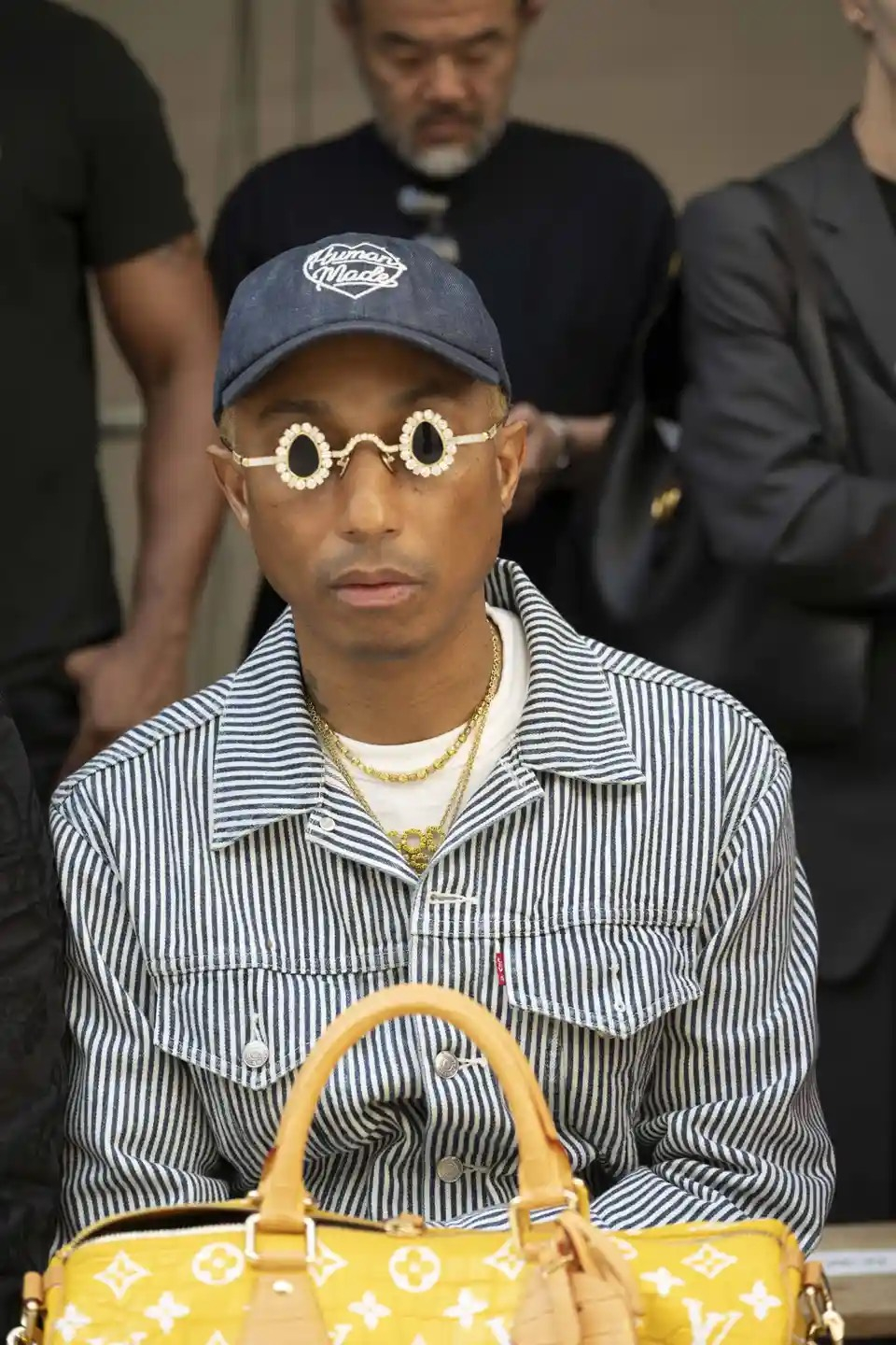 Pharrell Williams tại tuần lễ thời trang Paris. (Ảnh: Pixelformula/Sipa/Shutterstock)