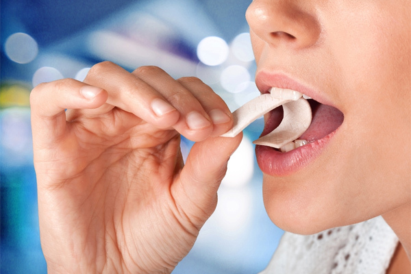 Điều gì sẽ xảy ra khi chất tạo ngọt Aspartame trong kẹo cao su có thể gây ung thư. Ảnh minh hoạ
