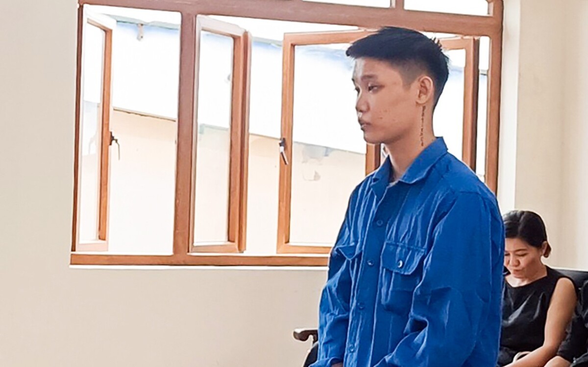 Phạm Văn Hữu tại phiên tòa xét xử.