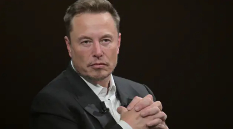 Elon Musk cho biết dòng tiền của Twitter vẫn đang bị âm. (Ảnh: CNBC)