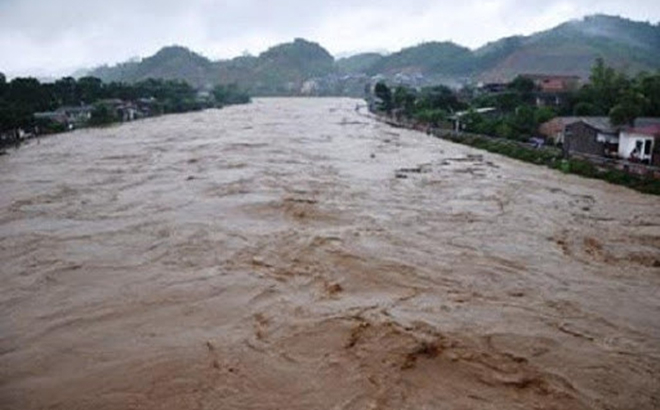 Nước sông ở Lào Cai dâng cao sẽ gây lên một đợt lũ trên sông Thao đoạn qua tỉnh Yên Bái (Ảnh minh họa - Báo Yên Bái)
