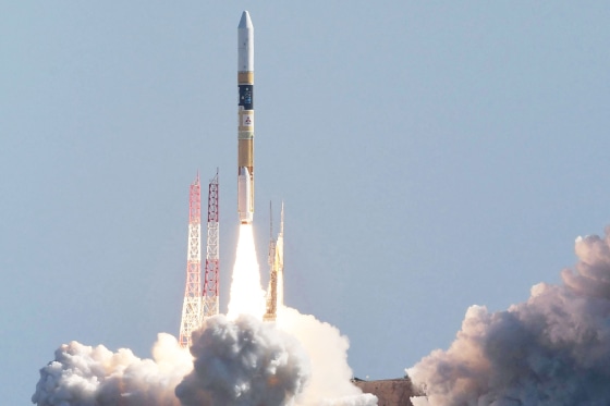 Nhật Bản phóng thành công tên lửa H2 - A đưa tàu đổ bộ SLIM lên Mặt Trăng.