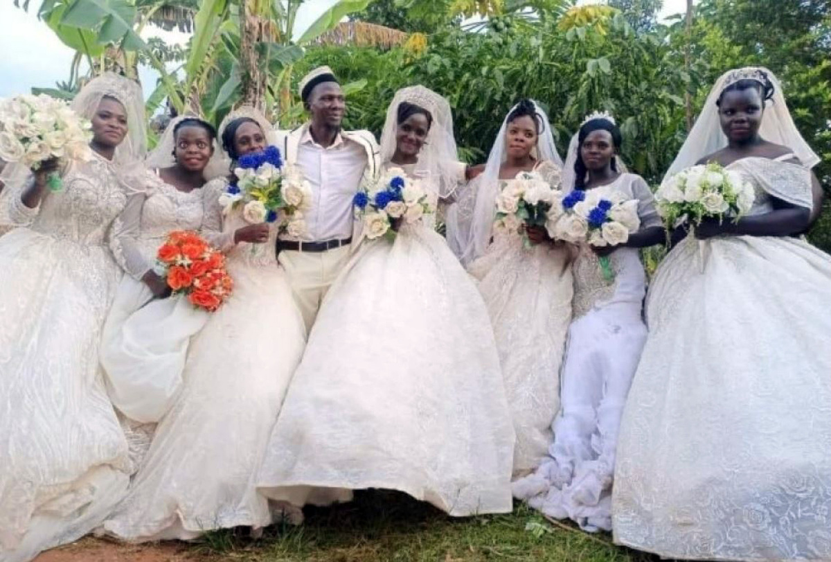 Anh Habib Nsikonnene kết hôn cùng 7 người vợ trong một ngày.