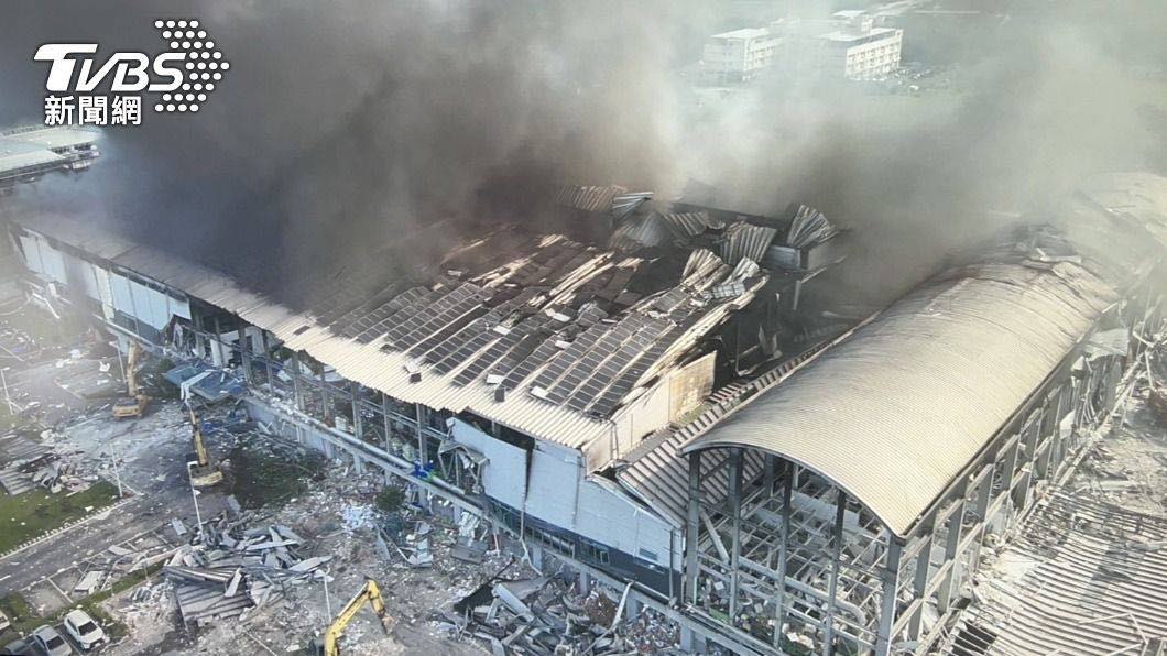 Hiện trường vụ nổ tại nhà máy sản xuất thiết bị chơi golf Mingyang International. (Ảnh: TVBS)