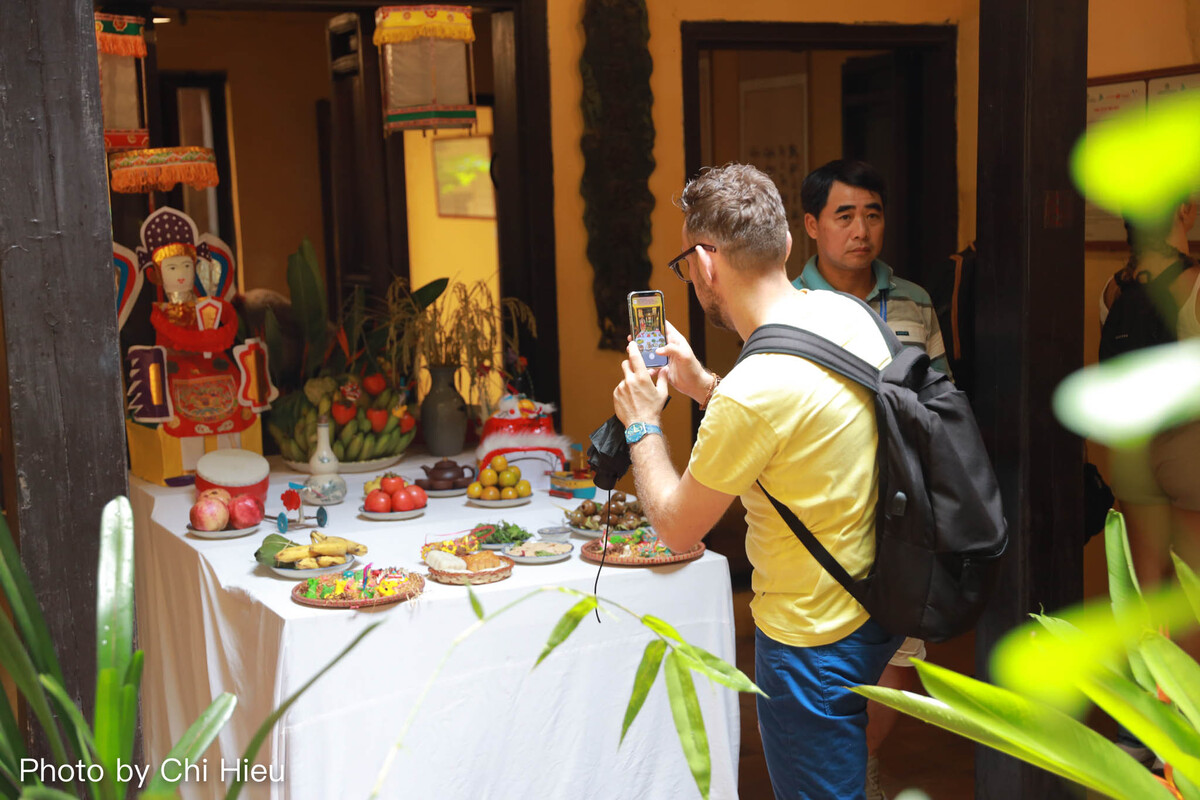 Những hình ảnh Trung thu truyền thống của Việt Nam cũng rất hấp dẫn du khách nước ngoài.
