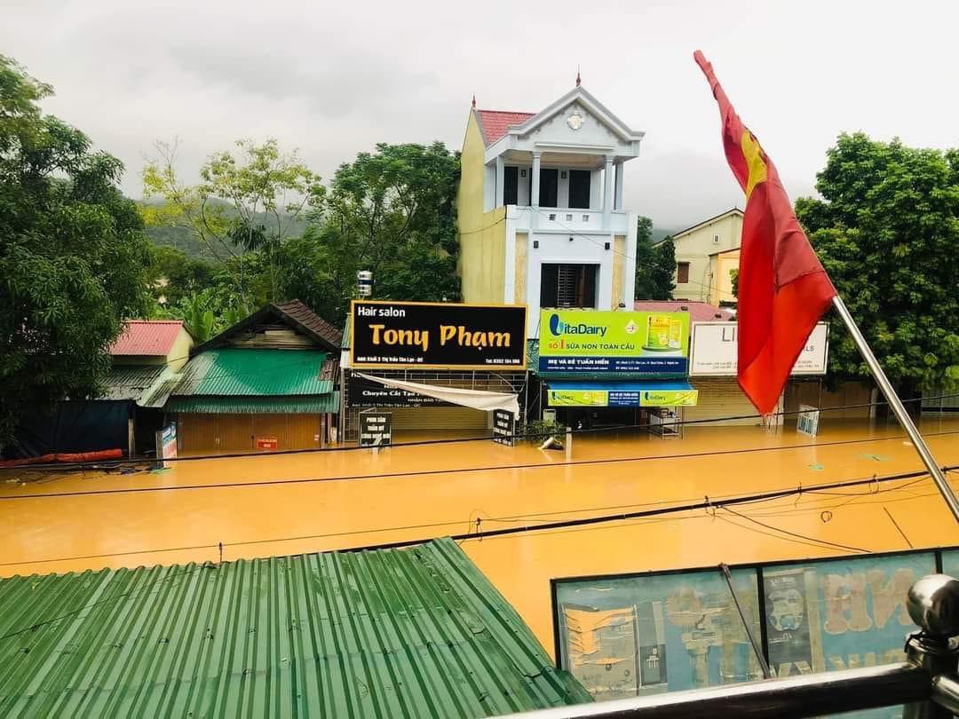 Một số hình ảnh mưa lũ tại Nghệ An. (Ảnh: Page Nghệ An)