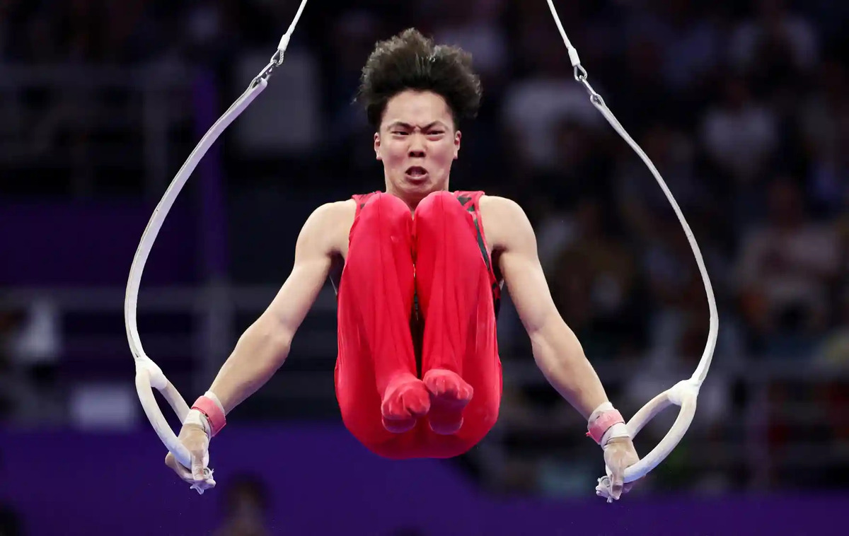 Shohei Kawakami của Nhật Bản thi đấu trong trận chung kết môn thể dục nghệ thuật nam tại ASIAD 19 ở Hàng Châu (Trung Quốc). (Ảnh: Eloisa Lopez/Reuters)