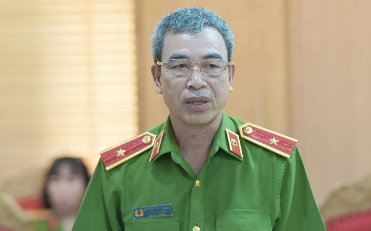 Thiếu tướng Nguyễn Văn Thành trả lời tại cuộc họp báo.