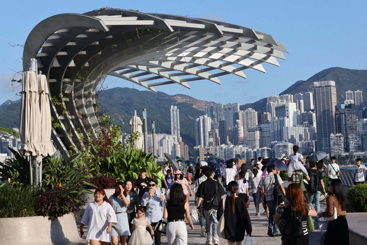 Hội đồng Công nghiệp Du lịch ước tính sẽ có khoảng 1 triệu khách du lịch từ các quốc gia trên thế giới đến thăm Hong Kong trong kỳ nghỉ lễ kéo dài 8 ngày. (Ảnh: Yeung - man)