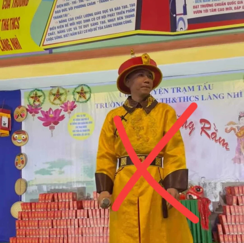 Hình ảnh Phú Lê mặc trang phục vua chúa xuất hiện tại sự kiện dành cho thiếu nhi bị lên án mạnh mẽ. (Ảnh: M.X.H.)