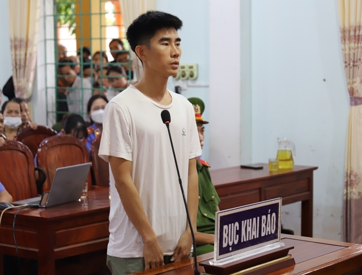 Bị cáo Trần Huy Hiệu tại phiên xử lưu động. (Ảnh: Báo Hà Tĩnh)