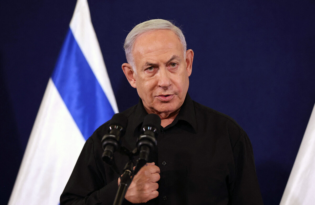 Thủ tướng Israel Benjamin Netanyahu phát biểu trong cuộc họp báo ở căn cứ quân sự Kirya (Tel Aviv, Israel) hôm 28/10.