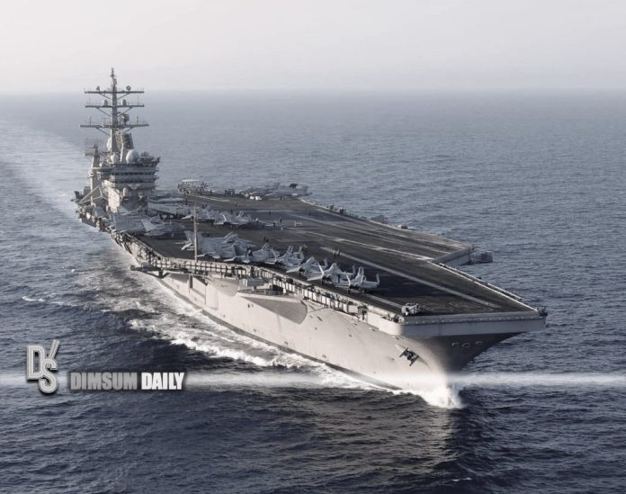 Tàu sân bay USS Dwight D. Eisenhower đang tiến vào Địa Trung Hải.