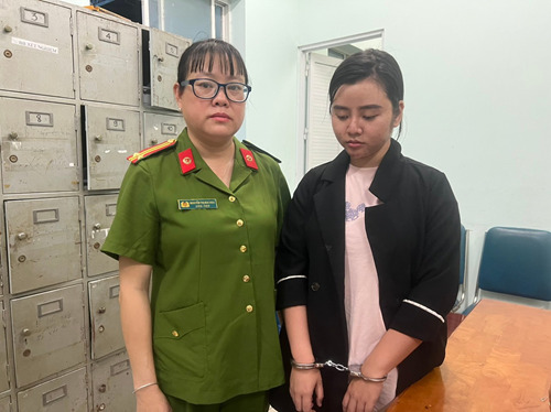 Cơ quan Cảnh sát điều tra Công an tỉnh Đắk Lắk thi hành lệnh bắt bị can để tạm giam với Trần Thị Trúc My.