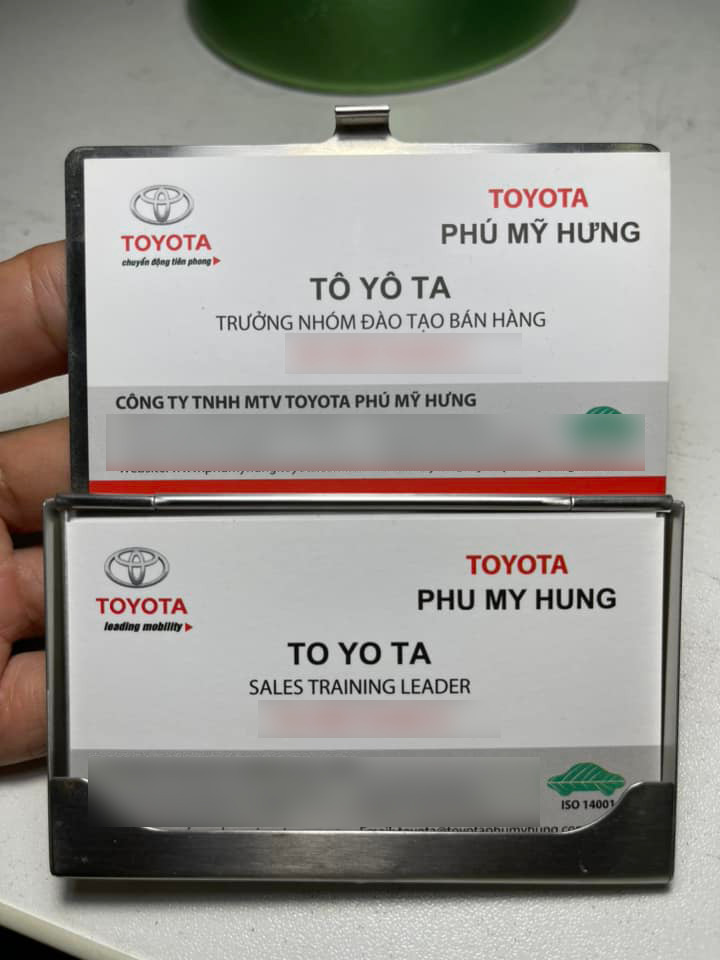 Anh Tô Yô Ta làm cho công ty Toyota trong 8 năm.