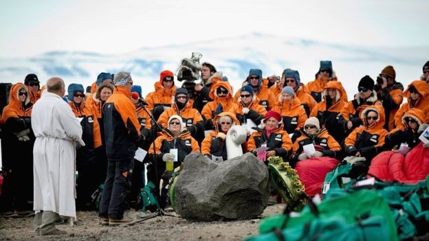 Một lễ tưởng niệm các nạn nhân diễn ra năm 2011 trên đảo Ross. (Ảnh: Getty Images)  
