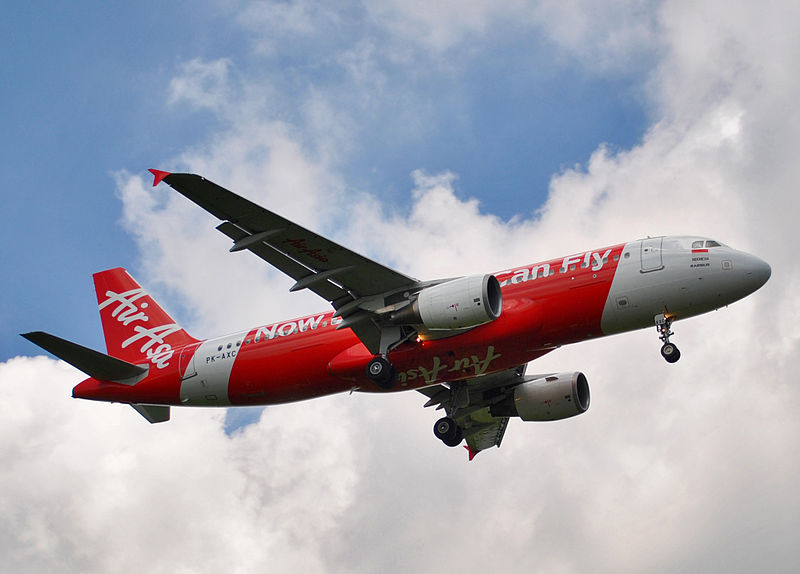 Máy bay Airbus A320 số 8501 của Indonesia Air Asia đã rơi xuống biển Java, toàn bộ 162 người trên máy bay thiệt mạng.