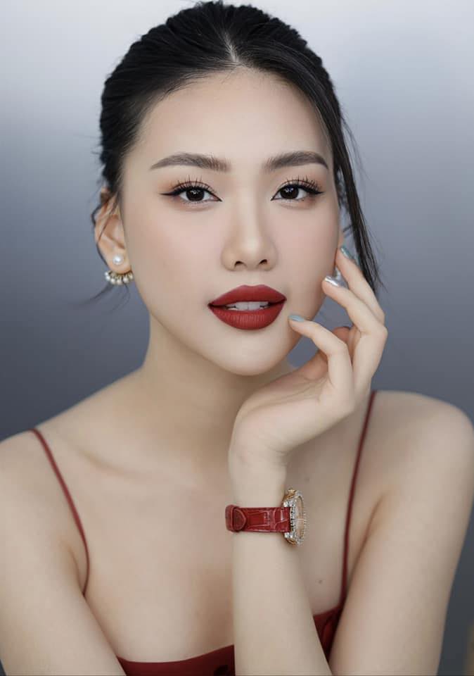 Hoa hậu Bùi Quỳnh Hoa.