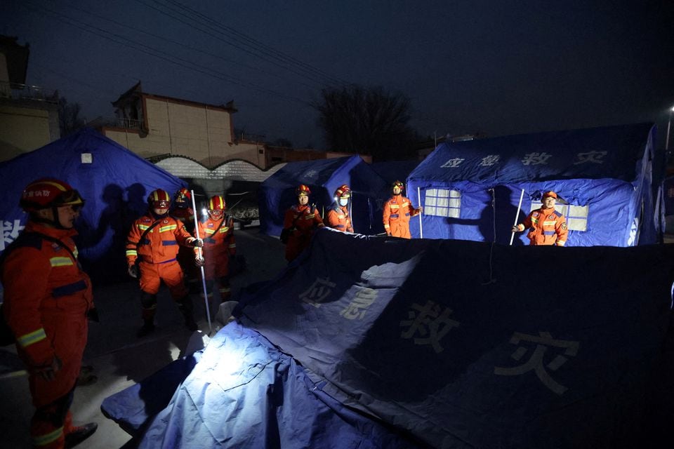 Hơn 1.600 lính cứu hỏa đã được triển khai đến hiện trường để phục vụ công tác cứu hộ cứu nạn.