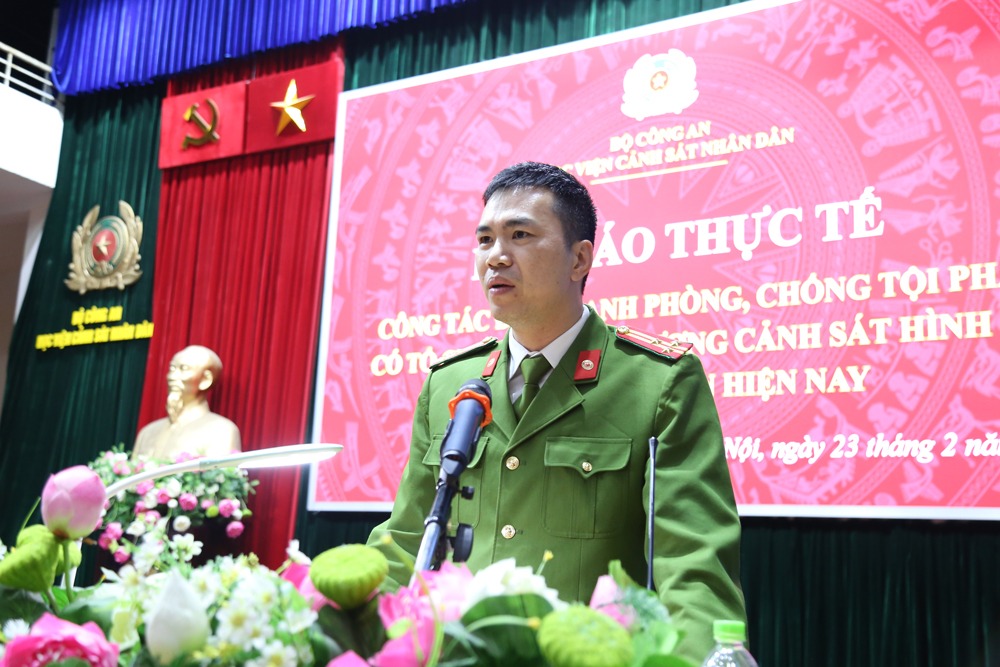 Thượng tá, PGS. TS Doãn Xuân Hùng, Phó Trưởng khoa Cảnh sát hình sự. (Ảnh: HVCSND)