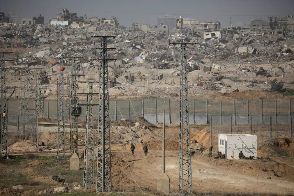 Quân đội Israel tuần tra khu vực biên giới với Dải Gaza. (Ảnh: Amir Levy/Getty Images)
