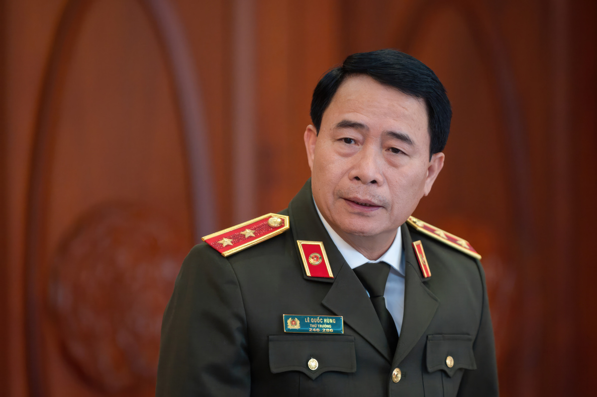 Trung tướng Lê Quốc Hùng - Thứ trưởng Bộ Công an. (Ảnh: Quốc hội)    