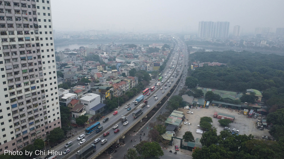 Vành đai 3 trên cao hướng di chuyển để đi các tỉnh phía Nam của Thủ đô Hà Nội mất độ giao thông đông đúc.