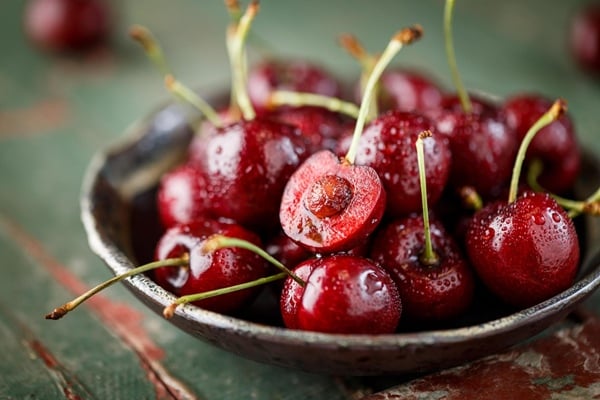 Tiểu đường thai kỳ nên ăn trái cây gì thì mẹ đừng bỏ qua quả cherry nhé!