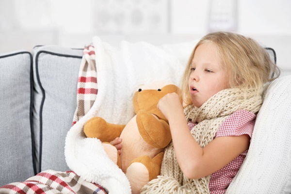 Triệu chứng ho khan, thở rít thường gặp khi trẻ bị bệnh viêm thanh khí phế quản