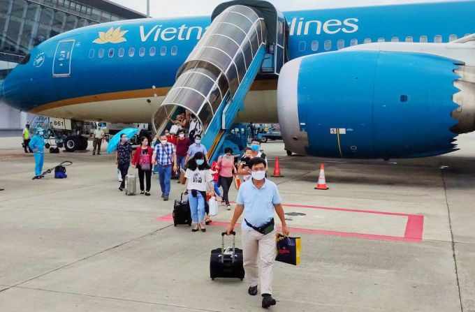 Cục Hàng không Việt Nam đã cấp phép cho các hãng bay trong nước khai thác 8 trong số 9 đường bay quốc tế thường lệ theo dự kiến