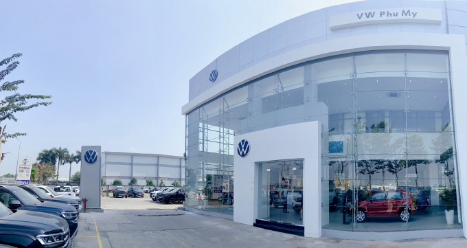 Mặt trước đại lý Volkswagen Hoàng Gia - CN Phú Mỹ