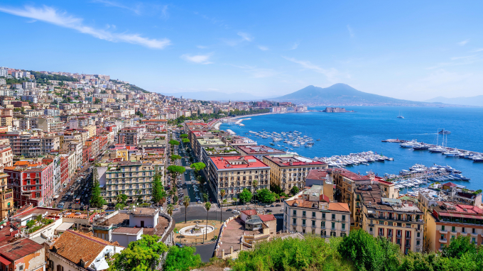 Thành phố cảng biển Naples với khung cảnh đẹp tuyệt diệu