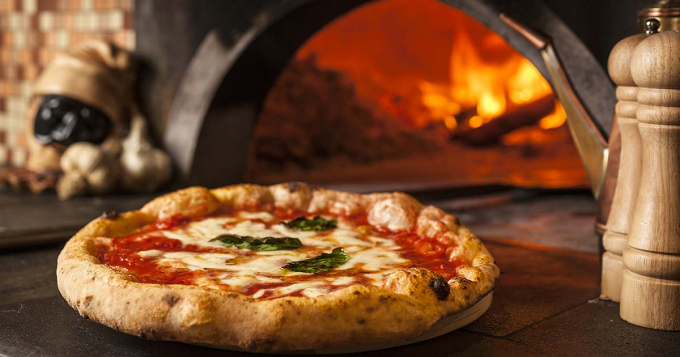 Bánh pizza “Vera Pizza Napoletana” của Naples | Ảnh: AVPN