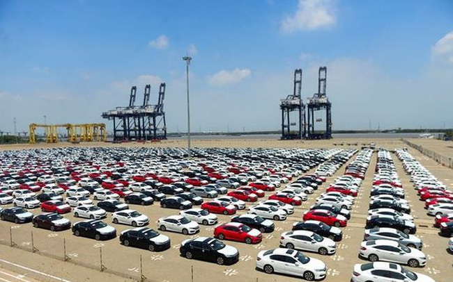 So với quy định tại Thông tư 06/2019/TT-BCT, Thông tư 21/2021/TT-BCT đã bổ sung cửa khẩu cảng Nghi Sơn tại Thanh Hóa vào nhóm các cửa khẩu cảng biển được nhập khẩu ôtô chở người dưới 16 chỗ. Ảnh thực tế