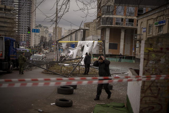 Đợt tấn công quân sự ngày 24/2 tại thủ đô Kiev, Ukraine | Ảnh: AP