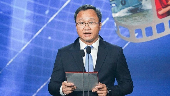 Phó Chủ tịch chuyên trách Ủy ban ATGT Quốc gia Khuất Việt Hùng phát biểu tại lễ trao giải