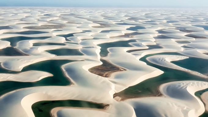 Những đầm phá nước ngọt xanh ngọc giữa những cồn cát uốn lượn | Ảnh sưu tầm