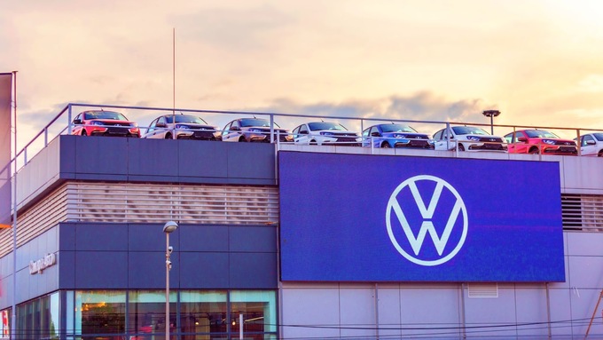 Theo Giám đốc thương hiệu Volkswagen Ralf Brandstätter, quyết định này là một “dấu mốc quan trọng” đối với gã khổng lồ công nghiệp khi chuyển hướng sang phân khúc xe điện mới | Ảnh: Sưu tầm