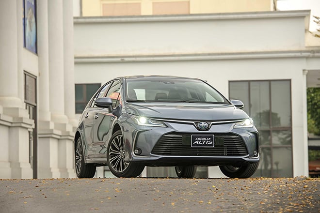 Toyota cung cấp thêm phiên bản Corolla Altis dùng động cơ hybrid hoàn toàn mới