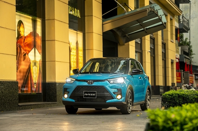 Hiện Toyota Raize đang có giá bán lẻ niêm yết từ 527 triệu đồng nhưng khách hàng sẽ phải đợi lâu bởi xe được nhập khẩu từ Indonesia và nguồn cung của xe cũng đã bị hạn chế. Ảnh AB