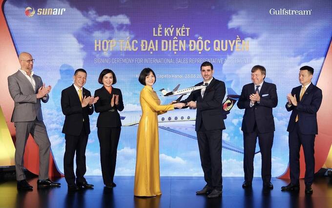 Lễ ký kết có sự tham dự của đại diện Gulfstream và đại diện lãnh đạo Tập đoàn Sun Group, Sun Air