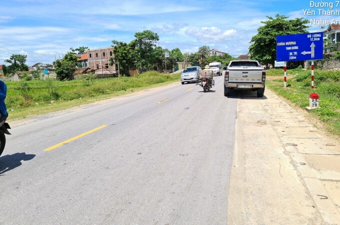 Quốc lộ 7A là tuyến đường bộ quan trọng để Nghệ An thông thương với nước bạn Lào.
