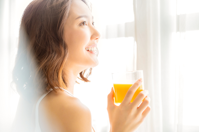 Nước cam cũng là loại nước trái cây có hàm lượng flavonone cao. Ảnh Internet